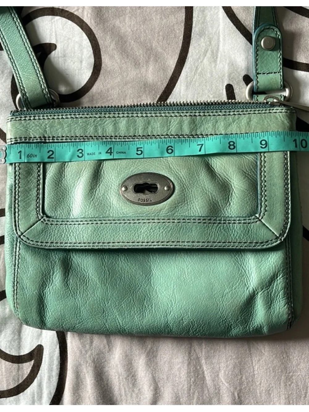 Fossil Seafoam Aqua Cowhide Leather Crossbody Shoulder Bag Purse Twist Lock - Picture 16 of 16